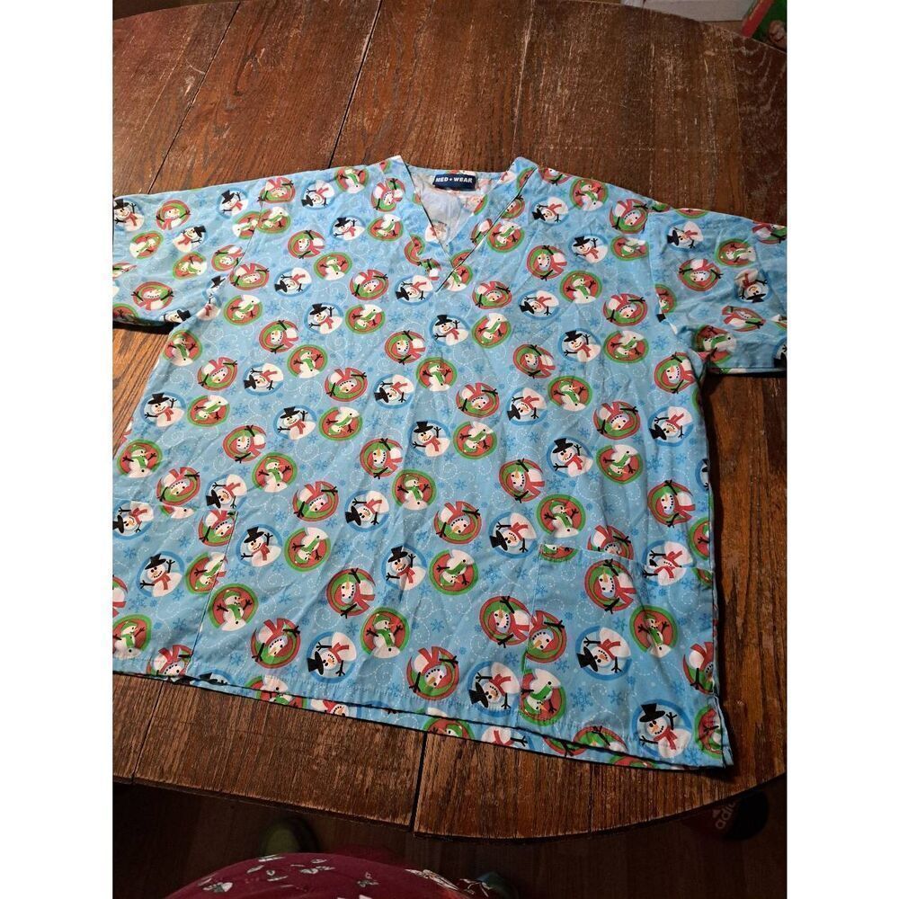 XL Med + Wear Snowman Winter Christmas Holiday Short Sleeve VNeck Scrub Top